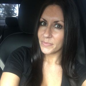 Meet your Posher, Yolande